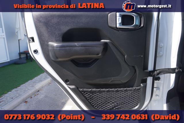 JEEP Wrangler usata, con USB