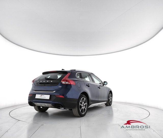 VOLVO V40 Cross Country usata 2
