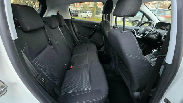 PEUGEOT 208 usata, con Touch screen