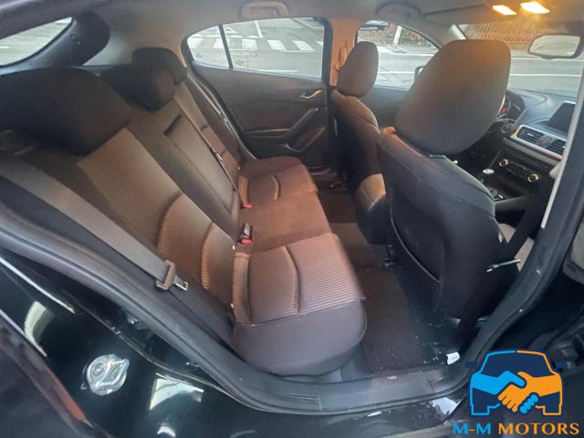 MAZDA 3 usata, con Telecamera per parcheggio assistito