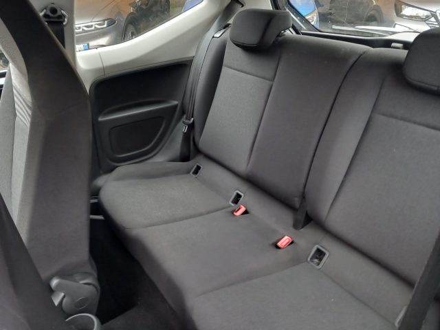 VOLKSWAGEN up! usata, con Servosterzo