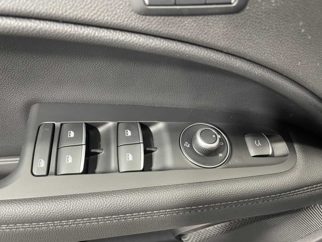 ALFA ROMEO Stelvio usata, con Sensori di parcheggio posteriori