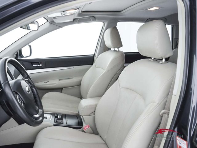 SUBARU OUTBACK usata 8