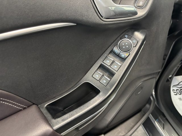 FORD Fiesta usata, con Sistema di navigazione