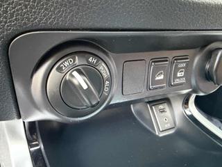 NISSAN Navara usata, con Boardcomputer