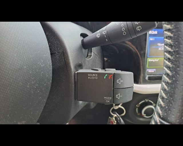RENAULT Twingo usata, con Telecamera per parcheggio assistito