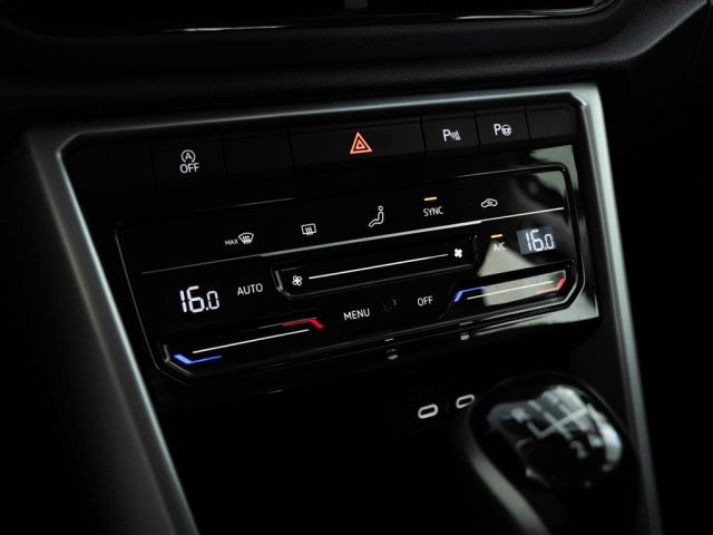 VOLKSWAGEN T-Roc usata, con Isofix