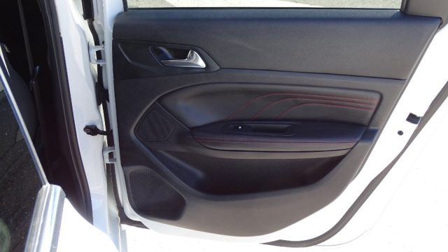 PEUGEOT 308 usata, con Kit antipanne