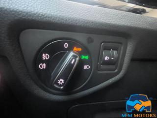 VOLKSWAGEN Touran usata, con USB