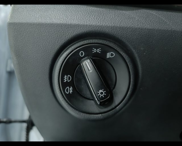 VOLKSWAGEN up! usata 12