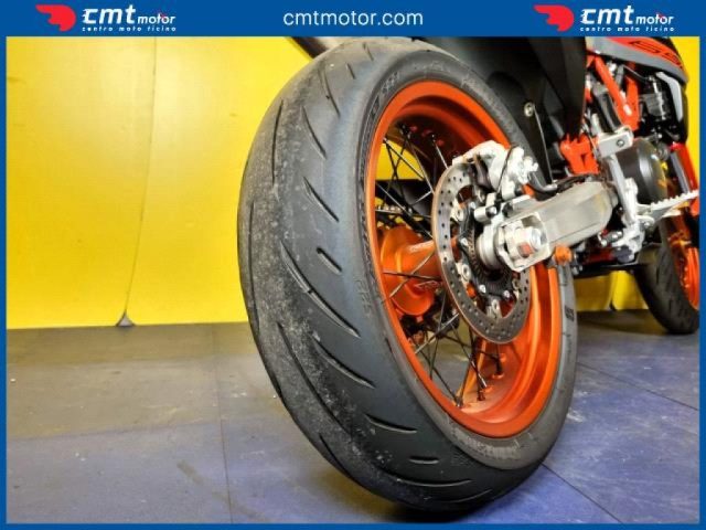KTM 690 SMC usata 14