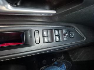 PEUGEOT 5008 usata, con Climatizzatore