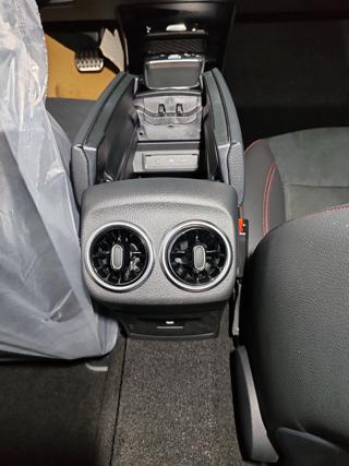 MERCEDES-BENZ A 200 usata, con Sedile posteriore sdoppiato