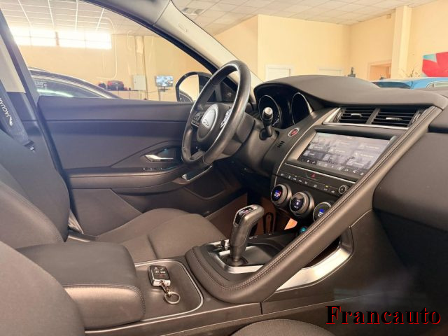 JAGUAR E-Pace usata, con Boardcomputer
