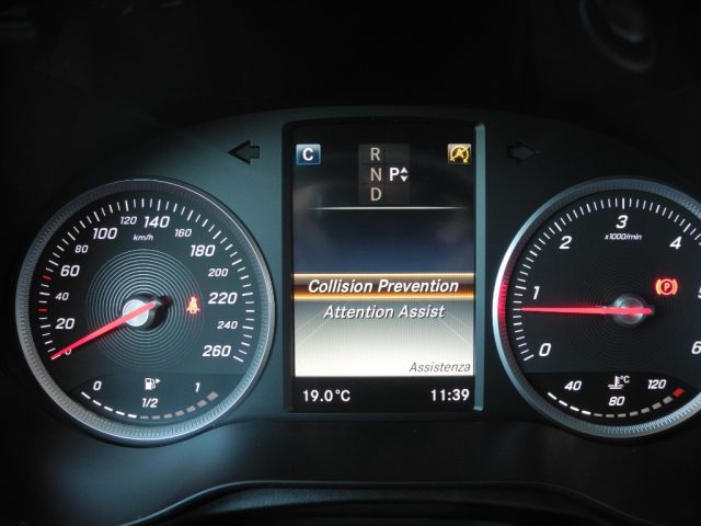 MERCEDES-BENZ GLC 250 usata, con Leve al volante