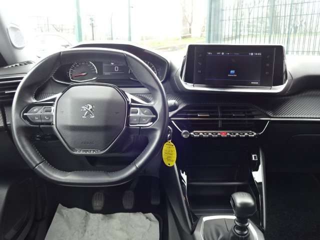 PEUGEOT 2008 usata, con Autoradio