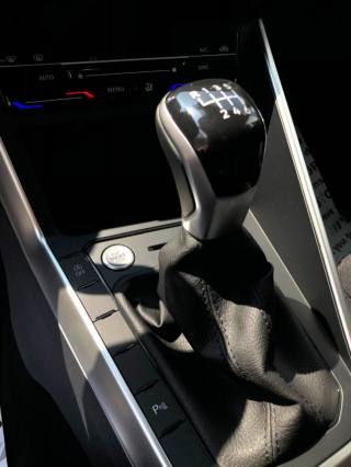 VOLKSWAGEN Taigo usata, con Controllo elettronico della corsia