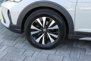 VOLKSWAGEN Taigo usata, con Luci diurne LED