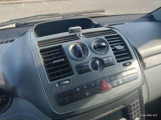 MERCEDES-BENZ Vito usata, con Sedile posteriore sdoppiato