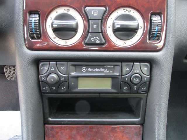 MERCEDES-BENZ CLK 200 usata, con Volante multifunzione