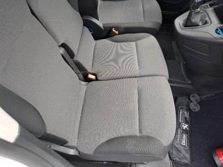 PEUGEOT Partner usata, con Autoradio digitale