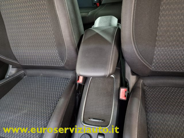 OPEL Astra usata, con USB