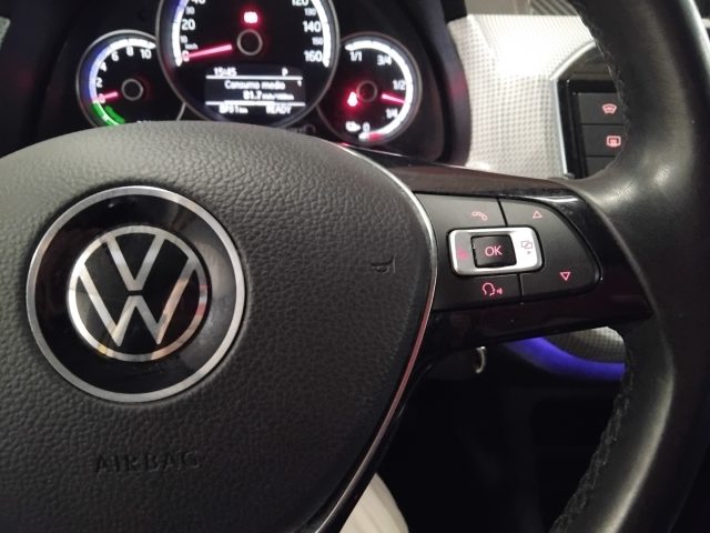 VOLKSWAGEN up! usata, con Sensori di parcheggio posteriori