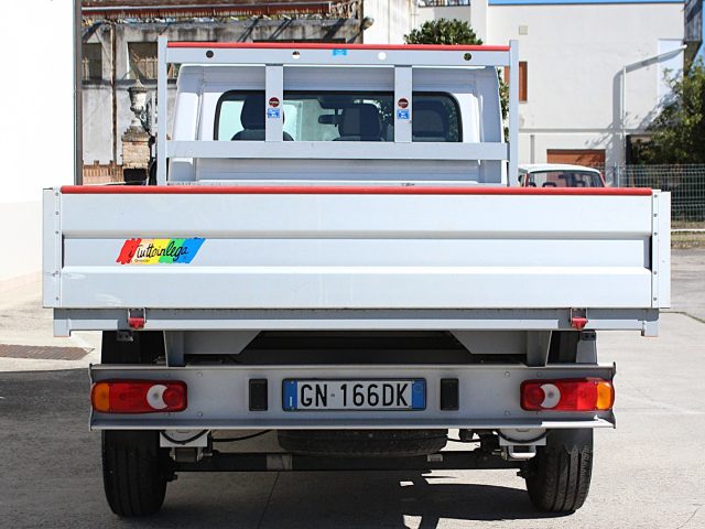 PEUGEOT Boxer usata, con Alzacristalli elettrici
