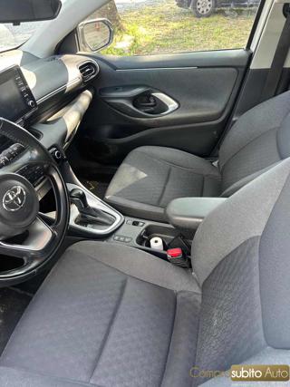 TOYOTA Yaris usata, con Cruise Control