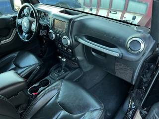 JEEP Wrangler usata, con Autoradio