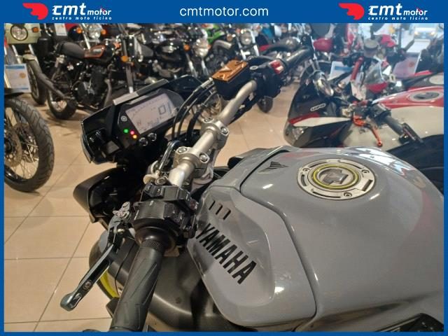 YAMAHA MT-10 usata 9