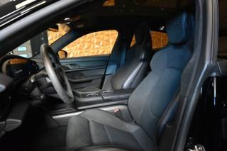 PORSCHE Taycan usata 23