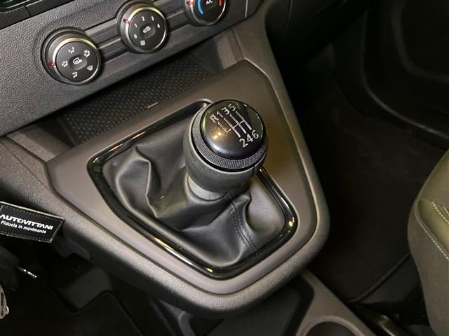 RENAULT Kangoo usata 22