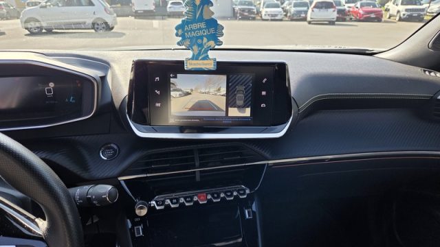 PEUGEOT 2008 usata, con Luci diurne LED
