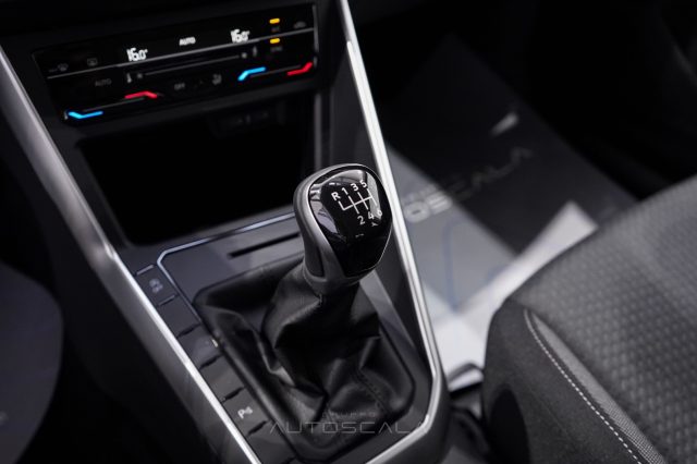 VOLKSWAGEN Taigo usata, con Touch screen