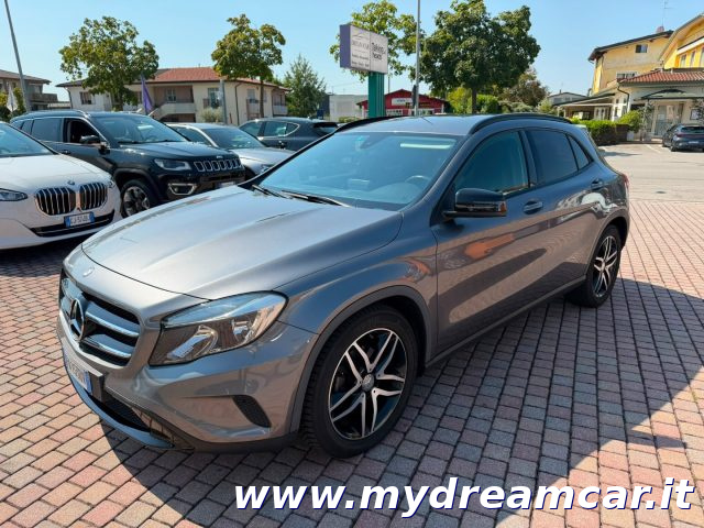 MERCEDES-BENZ GLA 200 usata, con Airbag