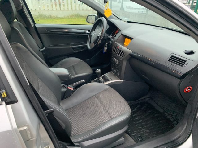 OPEL Astra usata, con Controllo automatico clima