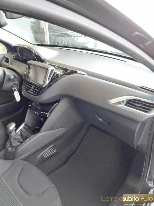 PEUGEOT 208 usata, con ESP