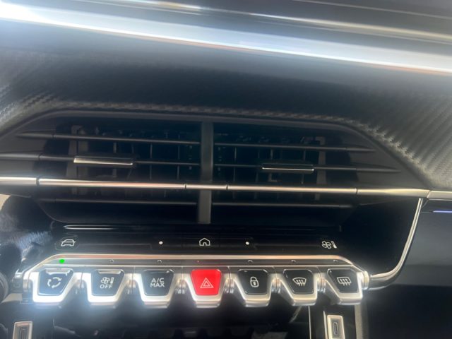 PEUGEOT 2008 usata, con USB