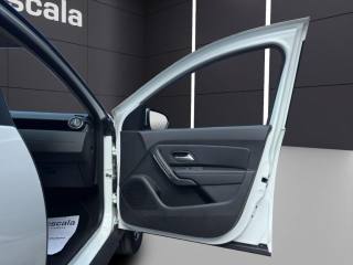 DACIA Duster usata, con Touch screen