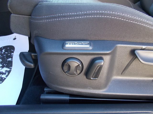 VOLKSWAGEN Passat Variant usata, con Cruise Control