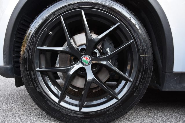ALFA ROMEO Stelvio usata, con Alzacristalli elettrici