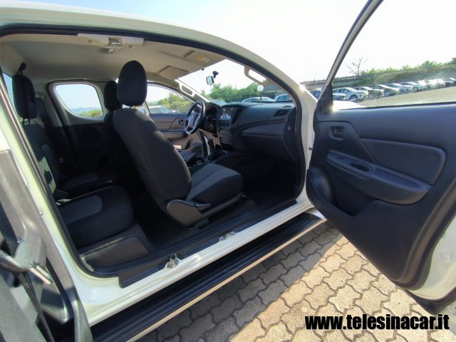 MITSUBISHI L200 usata, con Autoradio digitale