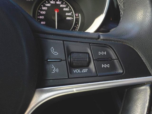 ALFA ROMEO Stelvio usata, con Luci diurne