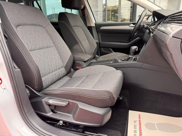 VOLKSWAGEN Passat Variant usata, con Climatizzatore