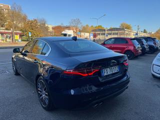JAGUAR XE usata, con Alzacristalli elettrici
