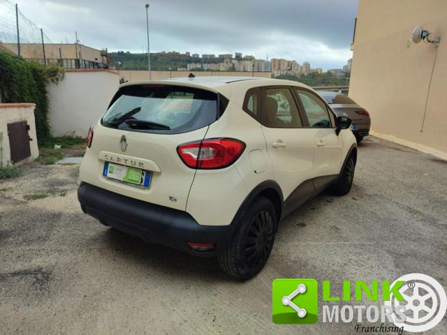 RENAULT Captur usata, con Autoradio