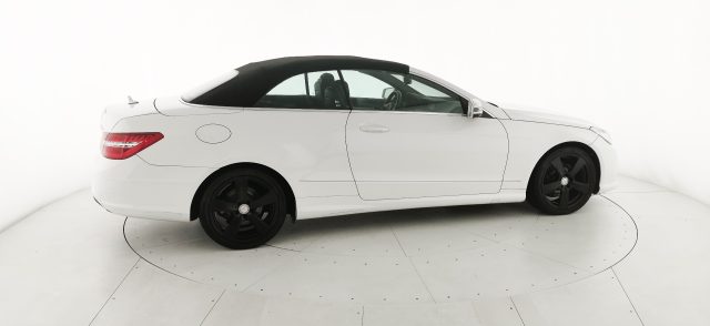 MERCEDES-BENZ E 220 usata 48