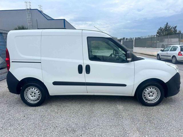 OPEL Combo usata, con Autoradio