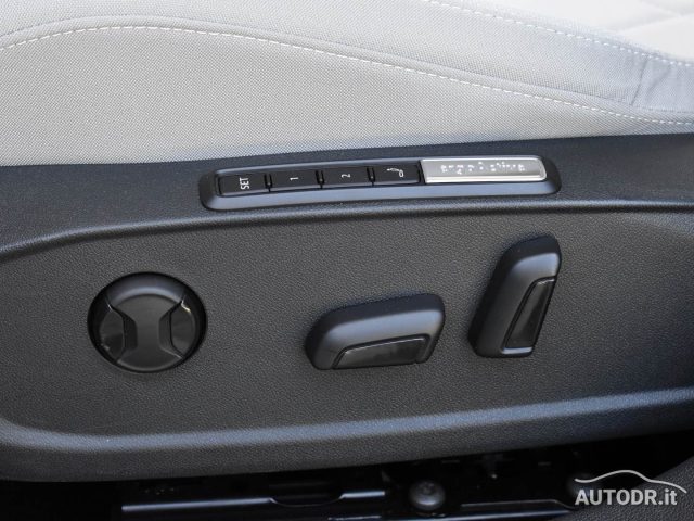 VOLKSWAGEN Golf usata, con Leve al volante